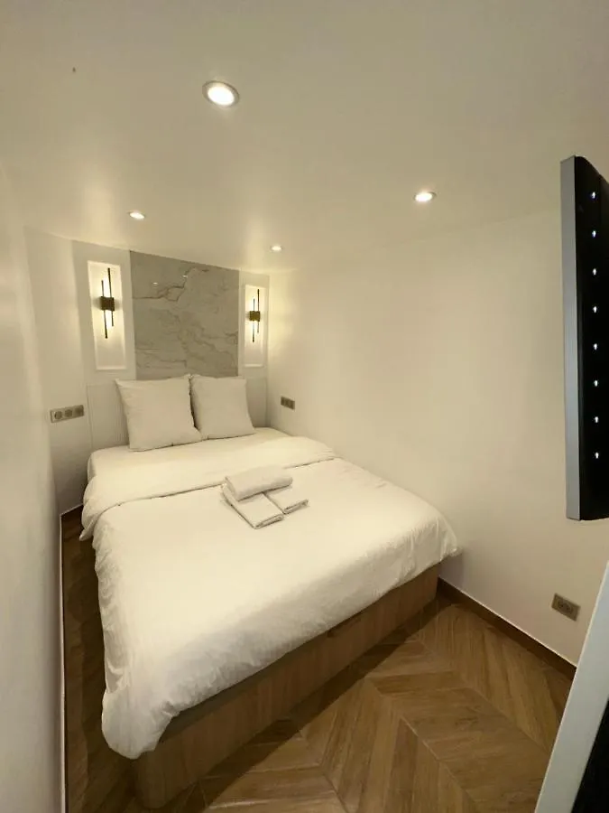 Luxury Loft Saint-Michel Apartment Paris